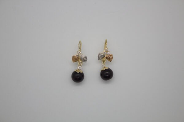 OLA-053-N_1 Aretes Perla Bajo la Brisa