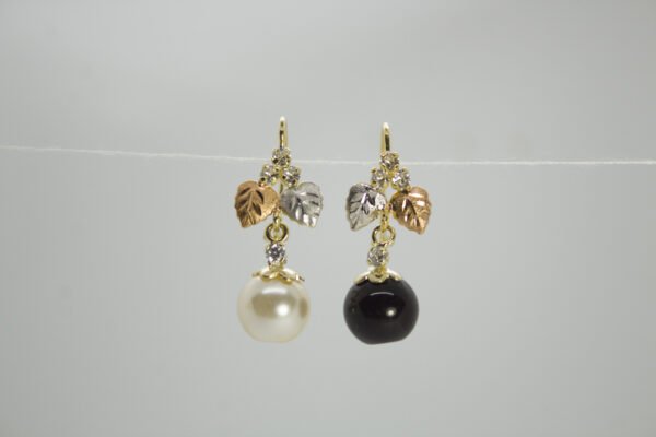 OLA-053-P Aretes Perla Bajo la Brisa