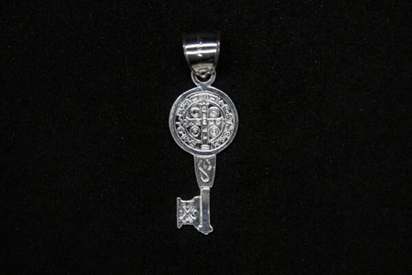 Dije Llave de San Benito