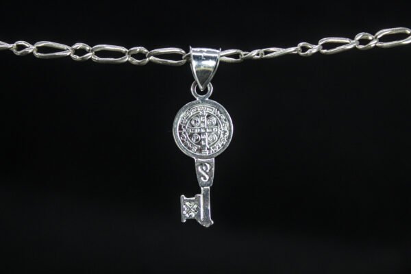 Dije Llave de San Benito