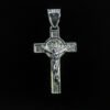 Crucifijo Protección San Benito. Plata .925, Cruz con Medalla de San Benito y textura diamantada. (Varios tamaños). (Dije sin cadena)