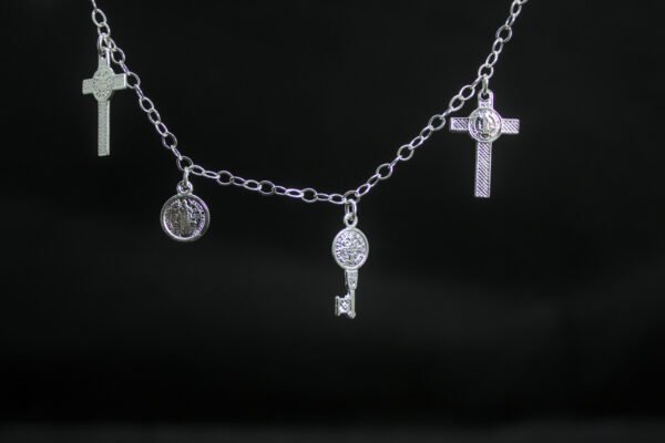 Pulsera Protección de San Benito