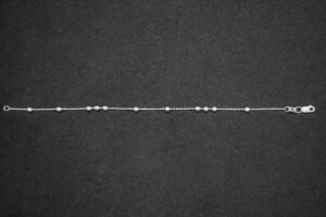 Pulsera Satélite Pulsera Satélite. Plata .925, diseño de cadena con bolitas espaciadas (17 cm / 1.8 gr). ¡Delicada, de moda y ultraligera!