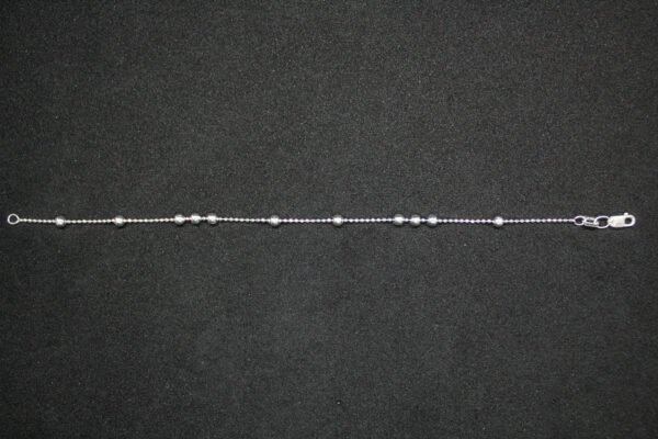 Pulsera Satélite Pulsera Satélite. Plata .925, diseño de cadena con bolitas espaciadas (17 cm / 1.8 gr). ¡Delicada, de moda y ultraligera!