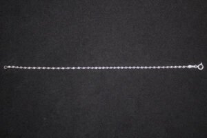 Pulsera Tejido Singapur Fino Pulsera Tejido Singapur Fino. Plata .925, diseño torcido y brillante (18 cm / 1.5 gr). ¡Delicada y con movimiento!