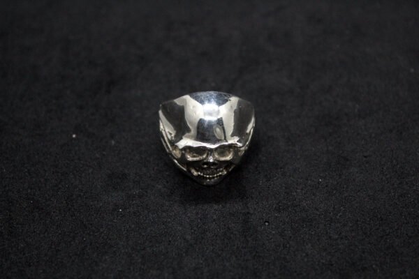 PAN001_2 Anillo Artesanal Casco de la Muerte